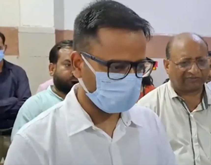 प्रियंका गांधी के सोशल मीडिया पर शेयर वीडियो की फिरोजाबाद डीएम ने बताई सच्चाई